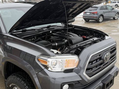 Used 2019 Toyota Tacoma SR5 image 34