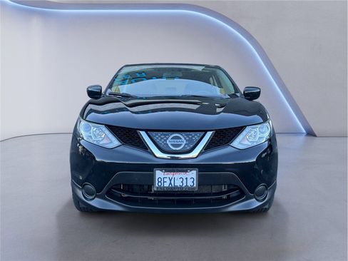 Used 2018 Nissan Rogue Sport S w/ S Appearance Package image 2