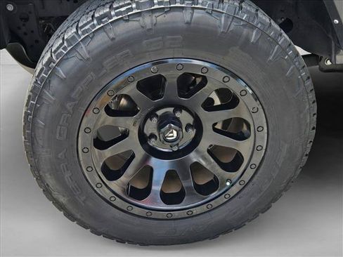 Used 2022 Jeep Gladiator Overland AWD/4WD image 24