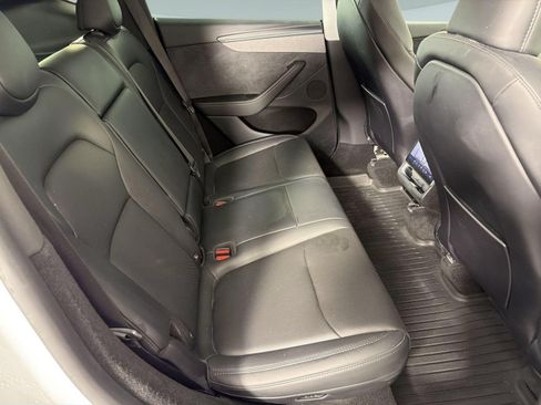 Used 2026 Tesla Model Y 2WD image 30