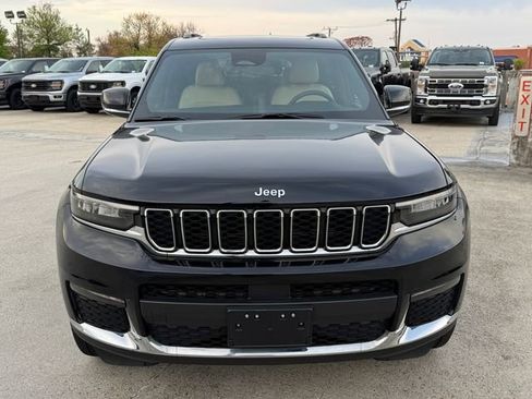 Used 2023 Jeep Grand Cherokee L Limited image 2