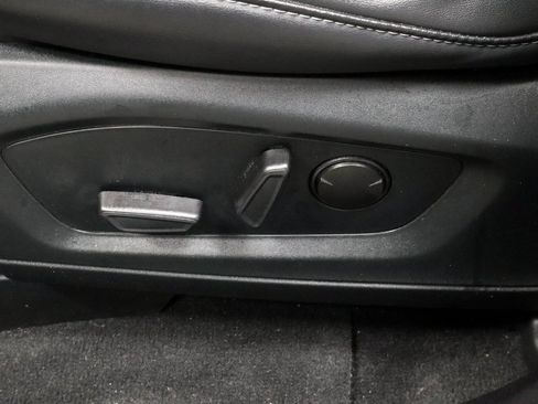 Certified 2022 Ford Explorer XLT w/ Equipment Group 202A image 27