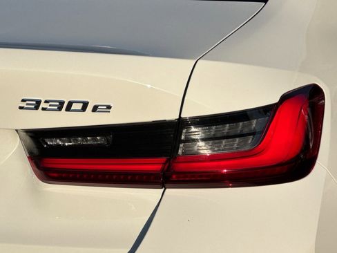 Used 2023 BMW 330e 330e w/ Driving Assistance Package image 13