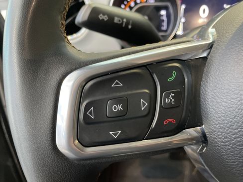 Used 2023 Jeep Gladiator Overland AWD/4WD image 19