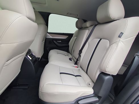 New 2026 MAZDA CX-90 Plug-In Hybrid w/ Preferred image 13