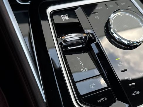 New 2026 BMW 760i xDrive w/ Premium Package image 24