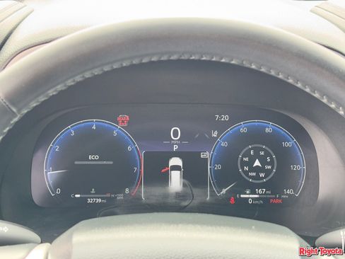 Used 2023 Toyota Highlander Limited image 24