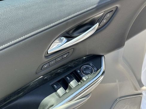 Used 2021 Cadillac XT4 Premium Luxury w/ Cold Weather Package FWD image 19