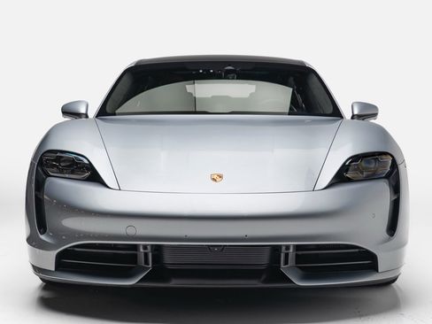 Used 2020 Porsche Taycan Turbo w/ Performance Package image 4