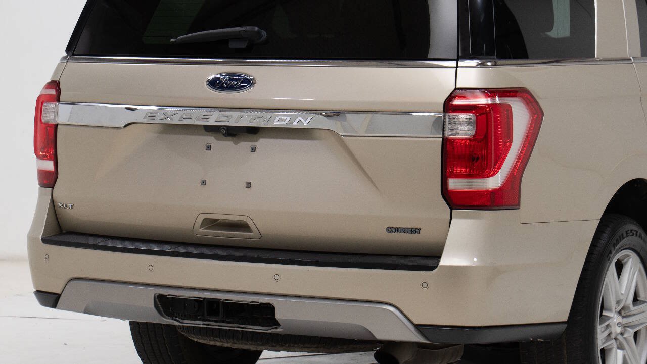 Used 2018 Ford Expedition XLT w/ Equipment Group 202A RWD image 13