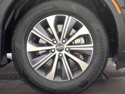 Certified 2025 INFINITI QX60 Pure image 16