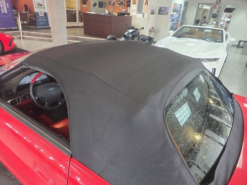 Used 2002 Ford Thunderbird image 21