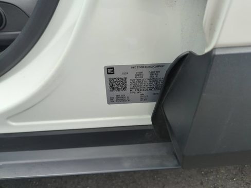 Used 2024 Chevrolet Trax ACTIV w/ Driver Confidence Package FWD image 37