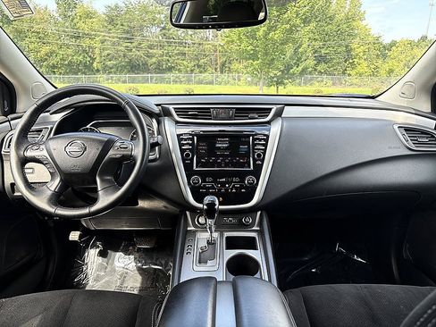 Used 2019 Nissan Murano SV w/ Premium Package AWD/4WD image 14