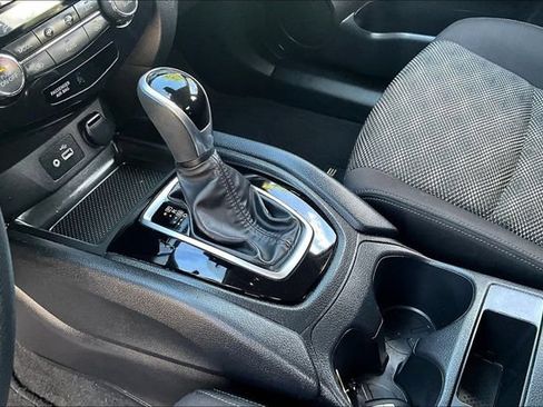 Used 2020 Nissan Rogue Sport SV AWD/4WD image 18
