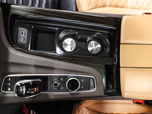 Used 2023 Cadillac Escalade ESV Sport image 19