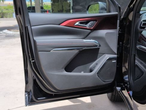 New 2026 Chevrolet Traverse RS image 8