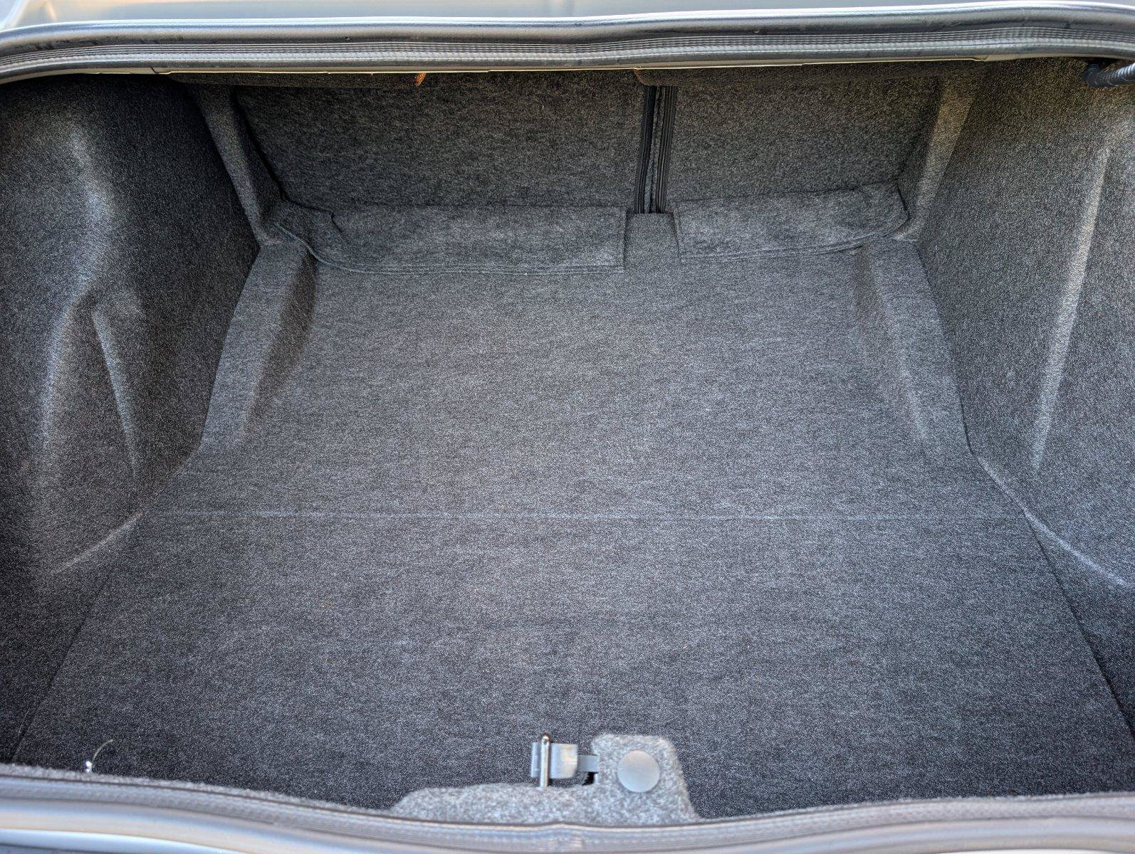 Used 2023 Dodge Challenger R/T RWD image 5
