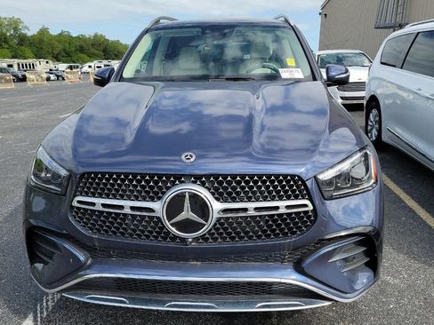 Used 2025 Mercedes-Benz GLE 350 4MATIC w/ AMG Line Exterior image 2