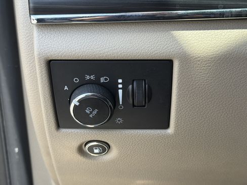Used 2020 Jeep Grand Cherokee Limited w/ Luxury Group II AWD/4WD image 37