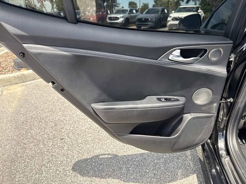 Used 2020 Kia Stinger GT2 RWD image 13