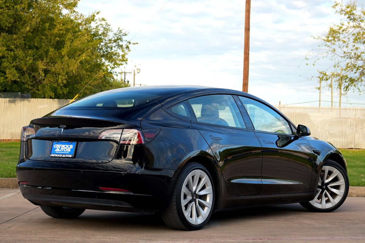 Used 2022 Tesla Model 3 RWD image 3