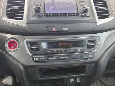 Used 2019 Honda Ridgeline Sport image 17
