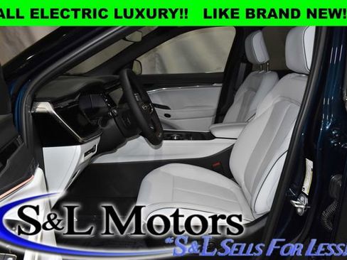 Used 2025 Jeep Wagoneer S Limited image 9