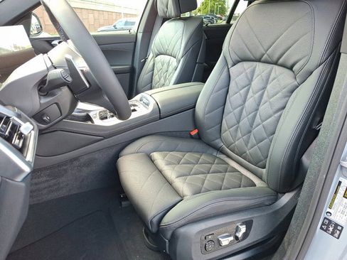 New 2026 BMW X6 M60i image 9