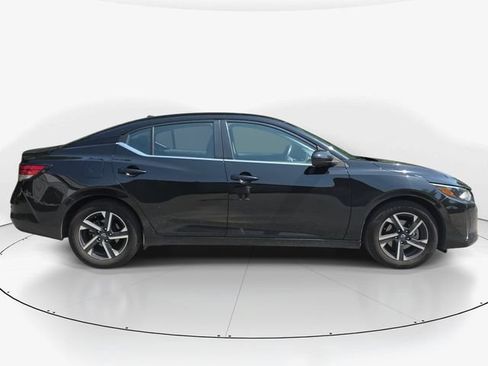 Used 2025 Nissan Sentra SV FWD image 4