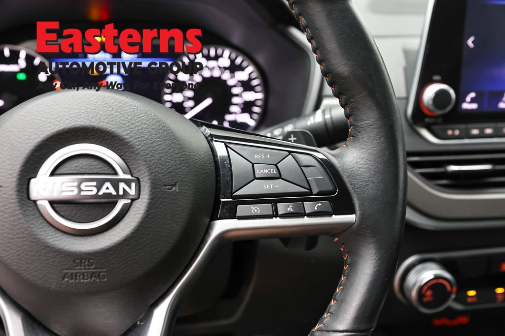 Used 2023 Nissan Altima 2.5 SR FWD image 18