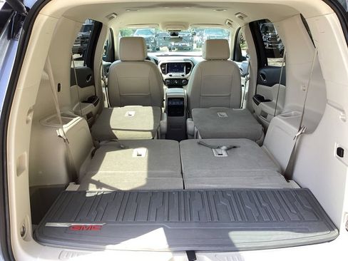Used 2022 GMC Acadia Denali w/ Denali Technology Package AWD/4WD image 15