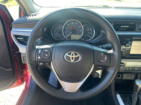 Used 2016 Toyota Corolla LE image 9