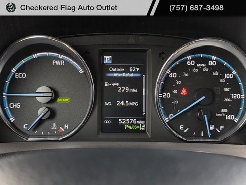 Used 2017 Toyota RAV4 Limited image 26