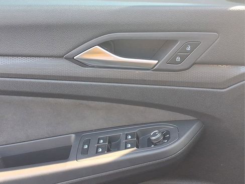 Used 2024 Volkswagen GTI S image 18