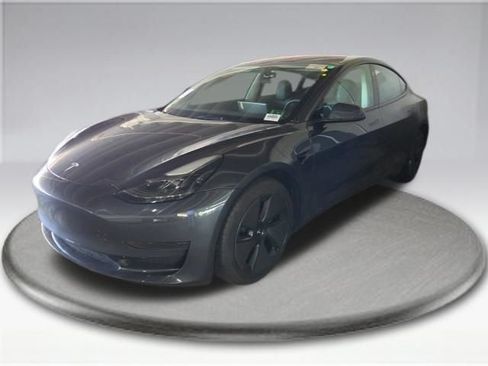 Used 2023 Tesla Model 3 Standard Range RWD image 13
