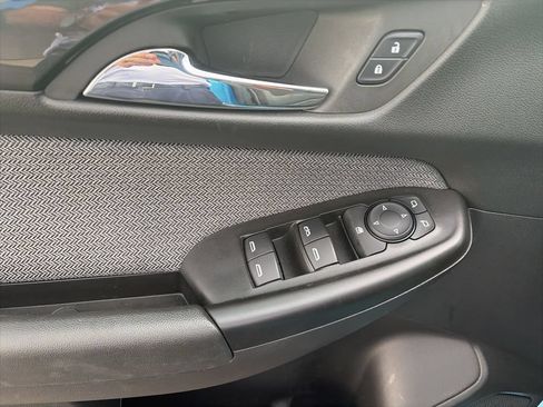 Used 2025 Chevrolet TrailBlazer LT AWD/4WD image 13