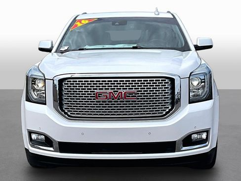 Used 2016 GMC Yukon Denali w/ Open Road Package AWD/4WD image 3