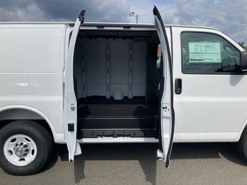 New 2025 Chevrolet Express 2500 w/ Driver Convenience Package RWD image 18