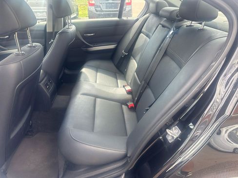Used 2011 BMW 328i xDrive Sedan AWD/4WD image 11