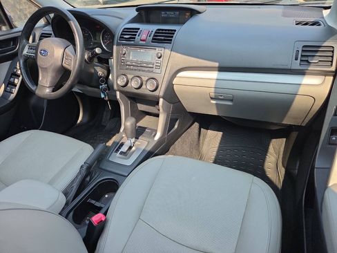 Used 2015 Subaru Forester 2.5i Premium w/ All-Weather Package AWD/4WD image 23