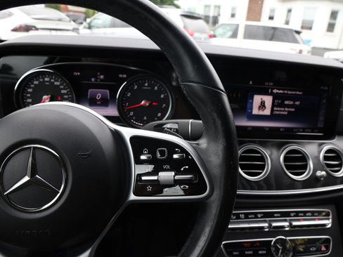 Used 2019 Mercedes-Benz E 300 4MATIC image 20