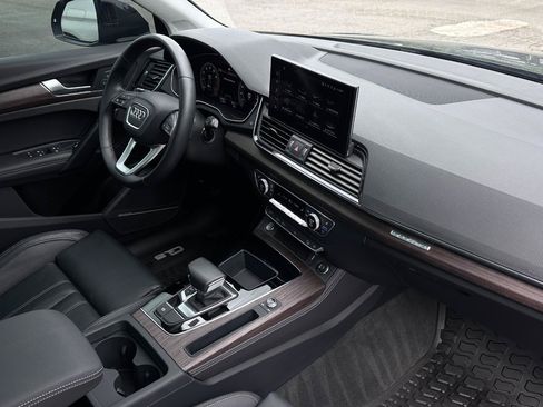 Used 2023 Audi Q5 2.0T Premium Plus w/ Premium Plus Package AWD/4WD image 23