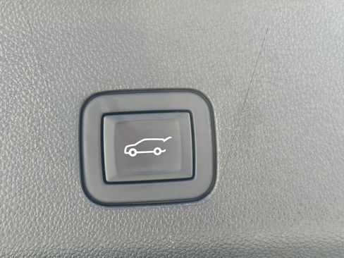 Used 2024 Cadillac Escalade Sport image 11