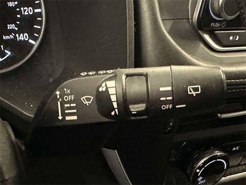 Used 2021 Nissan Rogue S image 27