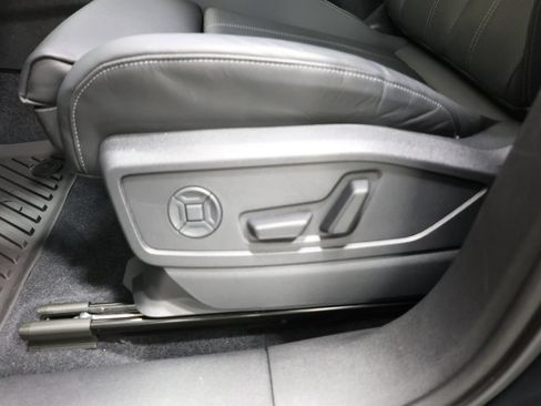 Certified 2025 Audi Q5 Premium Plus w/ Premium Plus AWD/4WD image 14