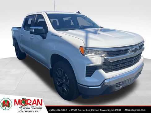 Used 2024 Chevrolet Silverado 1500 LT image 2