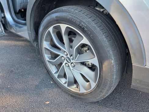 Used 2022 Lincoln Nautilus Reserve w/ Luxury Package image 31