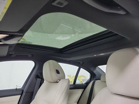 New 2026 BMW 330i xDrive Sedan w/ Premium Package AWD/4WD image 20
