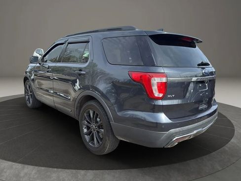 Used 2017 Ford Explorer XLT w/ Equipment Group 202A image 7